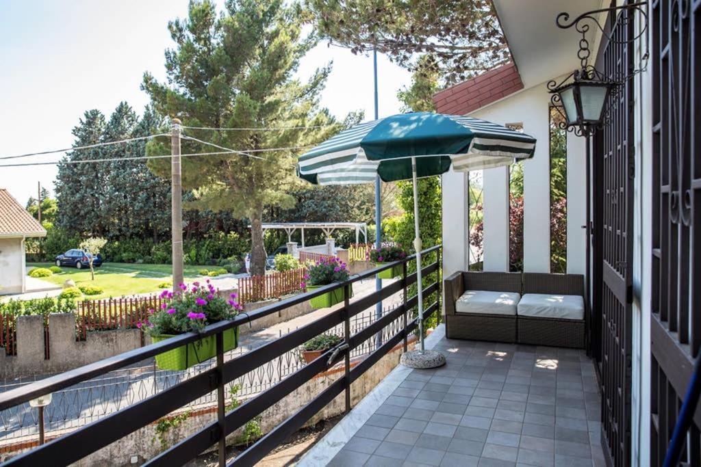 Villa Etnafamilyhouse Pedara Esterno foto